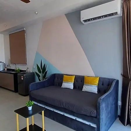 Stylish Urban Suite Penang - With Infinite Pool Jelutong Exterior photo