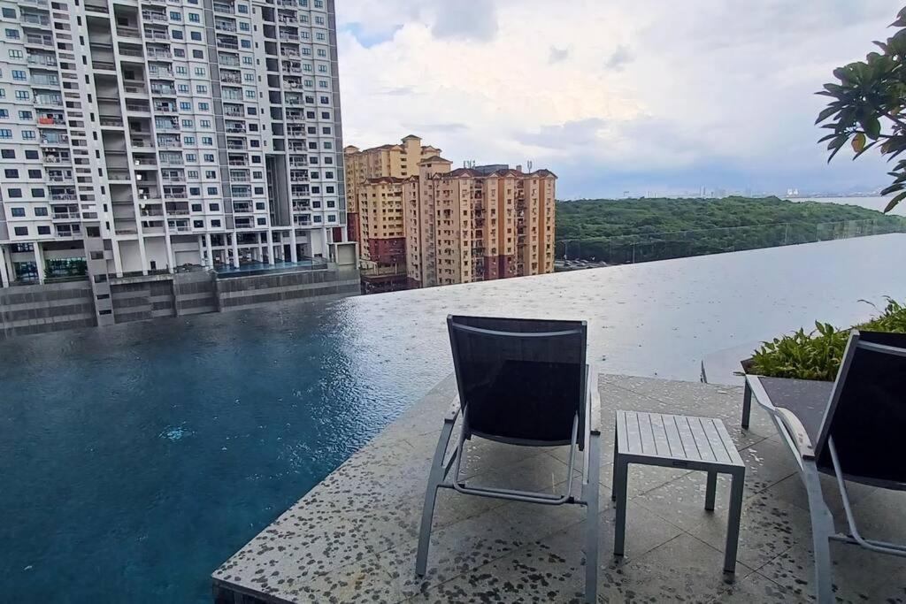 Stylish Urban Penang - With Infinite Pool Jelutong
