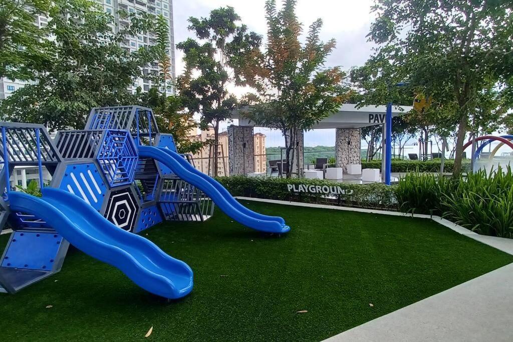 Stylish Urban Penang - With Infinite Pool *
