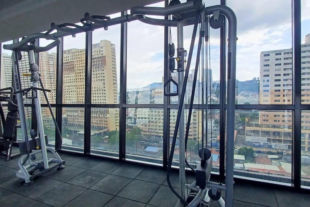 Stylish Urban Penang - With Infinite Pool Apartment