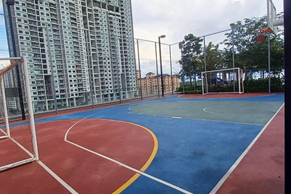 Stylish Urban Penang - With Infinite Pool * Jelutong