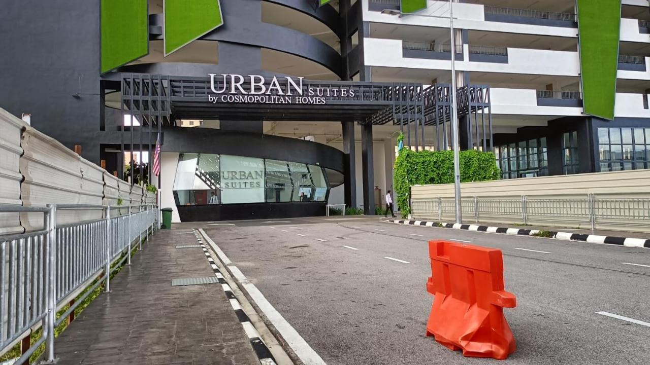 Stylish Urban Penang - With Infinite Pool Apartment