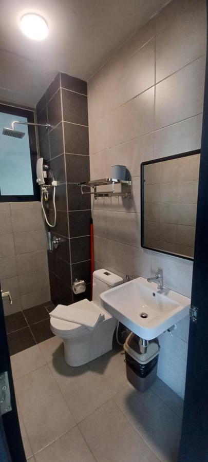 Apartment Stylish Urban Penang - With Infinite Pool *